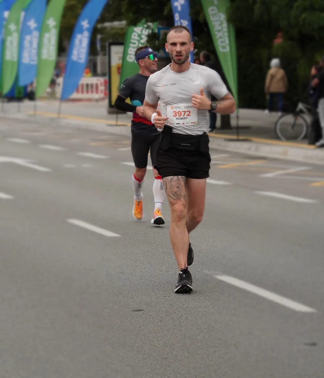 Robert Szablewski na trasie 47. Maratonu Warszawskiego